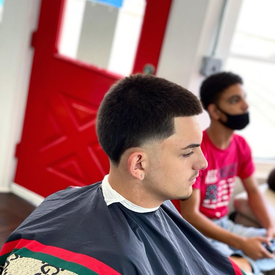 Masters Barbershop — Razor Lineup 06